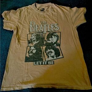 Beatles Graphic tee small